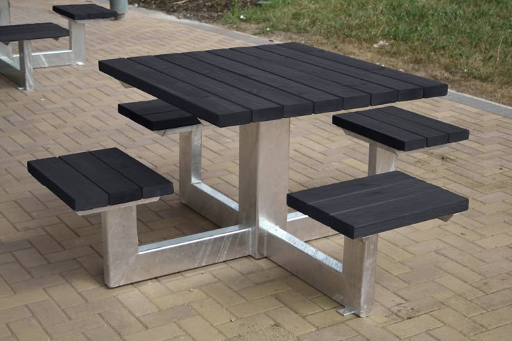 رستوران با تکوود کامل میشه!